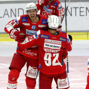 Nick Petersen (KAC) und Clemens Unterweger (KAC) jubeln Nick Petersen (KAC) und Clemens Unterweger (KAC) jubeln