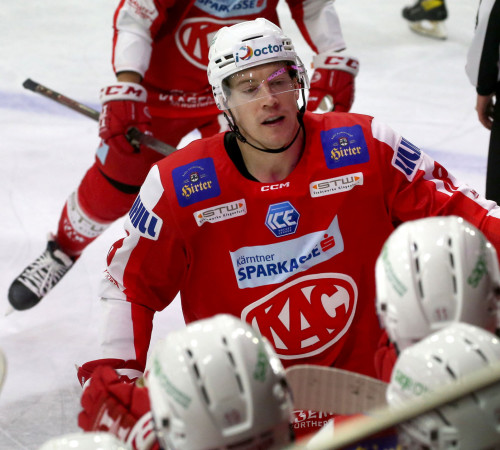 Nick Petersen nach seinem Hattrick im Spiel gegen Innsbruck