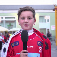 Ein junger KAC-Fan am Vorplatz der Stadthalle Ein junger KAC-Fan am Vorplatz der Stadthalle