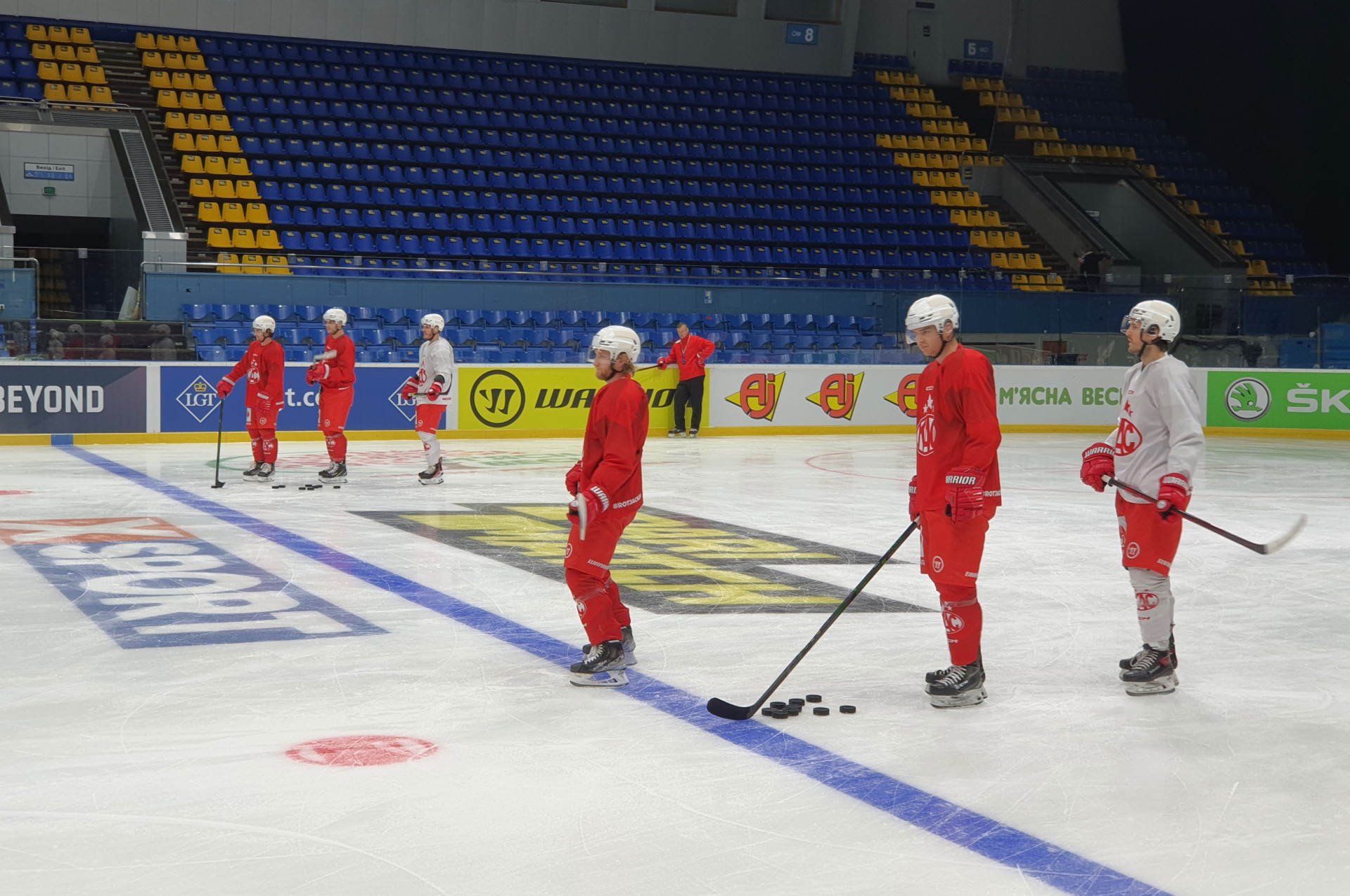 Morning Skate der Rotjacken im Palaz Sportu Morning Skate der Rotjacken im Palaz Sportu