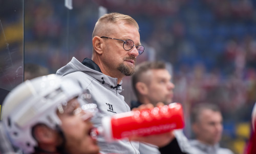 Head Coach Petri Matikainen (KAC)