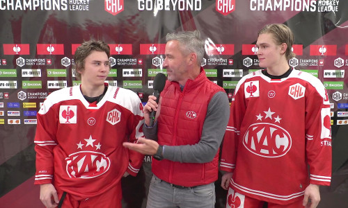 Maximilian Theirich (links) und Finn van Ee (rechts) nach ihren CHL-Debüts für den EC-KAC