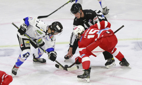 Jannik Fröwis (KFT) beim Faceoff gegen David Gschnitzer (WSV)