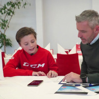 KAC-Nachwuchsspieler Maxi erklärt das neue Reihungskriterium in der ICE-Tabelle KAC-Nachwuchsspieler Maxi erklärt das neue Reihungskriterium in der ICE-Tabelle