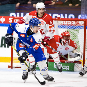 Lukas Haudum (KAC) erzielte den einzigen Treffer der Rotjacken an diesem Abend Lukas Haudum (KAC) erzielte den einzigen Treffer der Rotjacken an diesem Abend