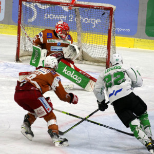 Vom Schläger Thomas Vallants abgefälscht landete in Minute 57 der Leclerc-Schuss zum 2:3-Endstand in der Kreuzecke Vom Schläger Thomas Vallants abgefälscht landete in Minute 57 der Leclerc-Schuss zum 2:3-Endstand in der Kreuzecke