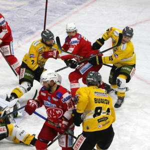 Die Gäste aus Südtirol boten eine gute Defensivleistung und minimierten die KAC-Chancen erfolgreich Die Gäste aus Südtirol boten eine gute Defensivleistung und minimierten die KAC-Chancen erfolgreich