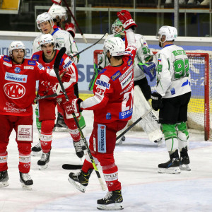 Thomas Hundertpfund zeichnete in der 36. Minute für den ersten Rotjacken-Treffer des Abends verantwortlich Thomas Hundertpfund zeichnete in der 36. Minute für den ersten Rotjacken-Treffer des Abends verantwortlich