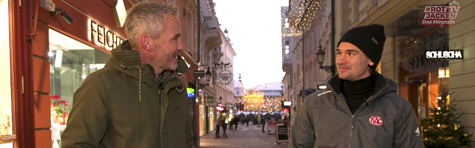 Am Altstadtspaziergang durch Klagenfurt unterhält sich Joschi Peharz mit Samuel Witting