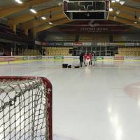 Gedreht wurde Episode 21 von #Rotjacken-TV - Das Magazin direkt auf dem Mittelpunkt des Spielfelds in der Stadthalle