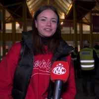 Beim letzten Heimspiel hat #Rotjacken-TV die beiden KAC-Fans Riccarda und Fabienne beim Hallenbesuch begleitet Beim letzten Heimspiel hat #Rotjacken-TV die beiden KAC-Fans Riccarda und Fabienne beim Hallenbesuch begleitet