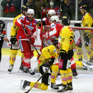 Lukas Haudum jubelt über die KAC-Führung in Spielminute neun, danach trafen jedoch nur noch die Gäste aus Wien