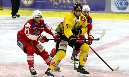 Die Rotjacken machten ihr bestes Spiel in der bisherigen Viertelfinalserie, unterlaegen den Vienna Capitals aber dennoch mit 2:3