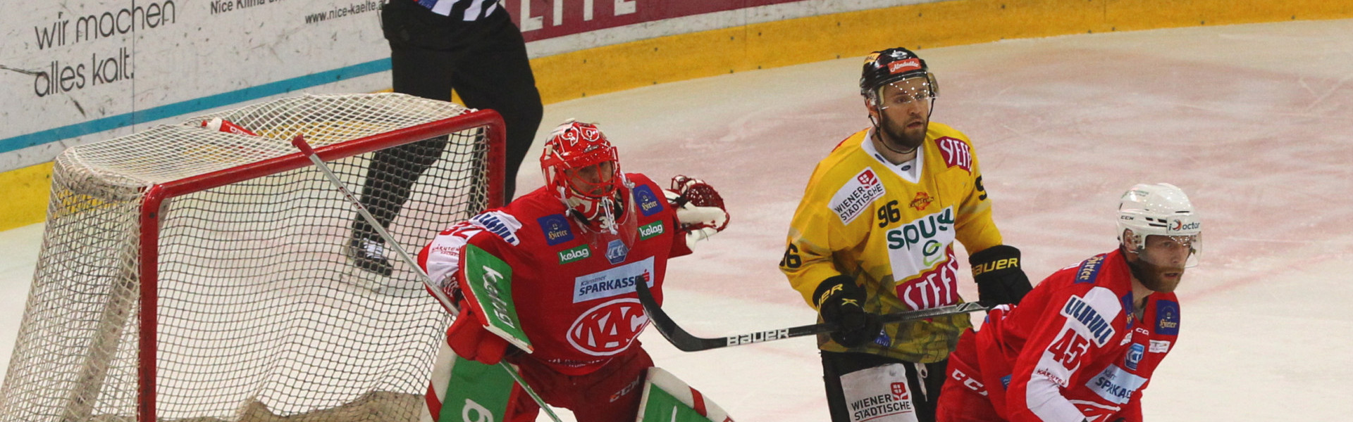 Mit einer großen kämpferischen Leistung drehten die Rotjacken das Auswärtsspiel in Wien und brachten die Viertelfinalserie damit wieder nach Klagenfurt