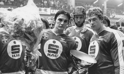 Bjørn Skaare, Klaus Brabant und Robert Mack nach dem im letzten Saisonspiel verpassten Meistertitel 1982