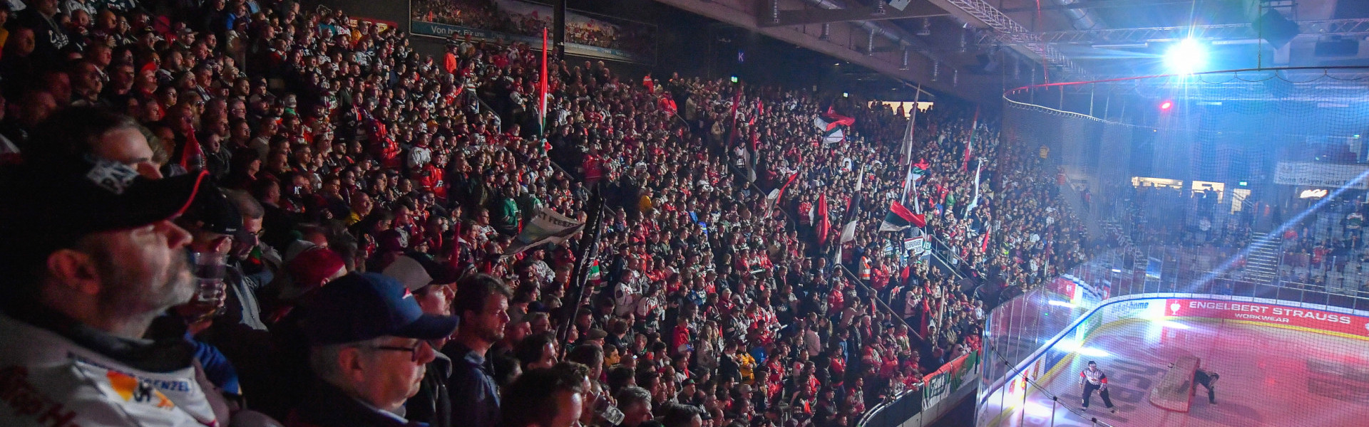 Am 2. September gastieren die Rotjacken im Curt-Frenzel-Stadion der Augsburger Panther