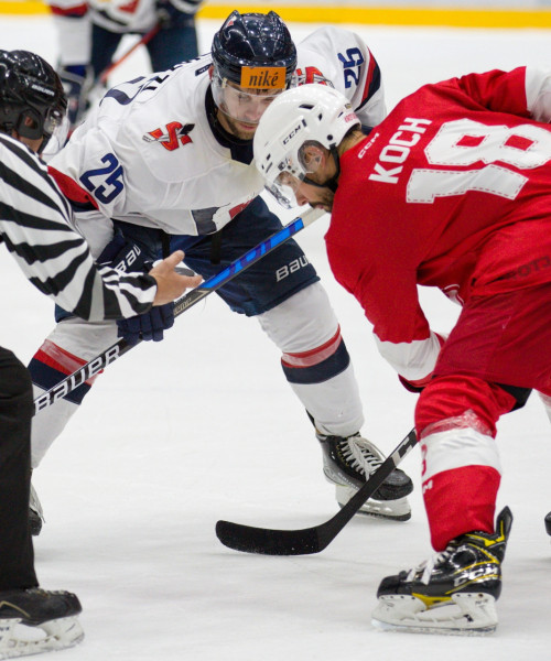 Im Vorjahr eröffneten die Rotjacken die Pre-Season gegen den HC Slovan Bratislava