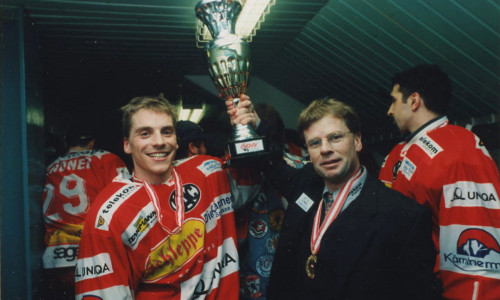 Dieter Kalt und Head Coach Lars Bergström durften sich 1999/2000 über den IEL- und den österreichischen Meistertitel freuen