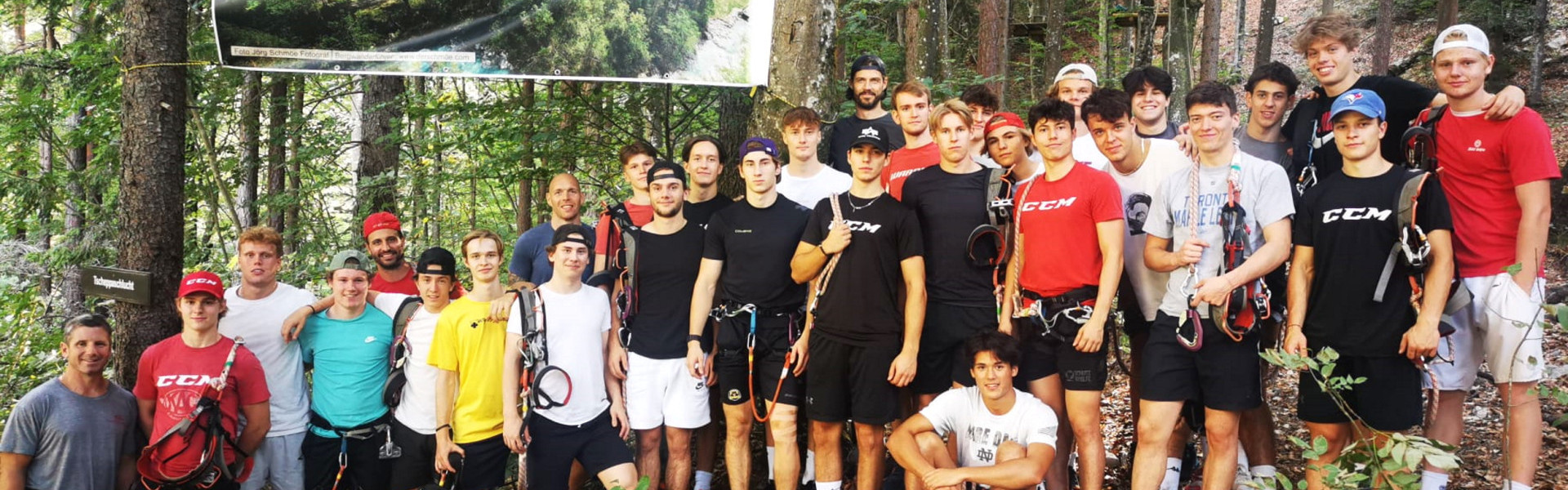 Das Future Team beim Teambuilding im Waldseilpark Tscheppaschlucht