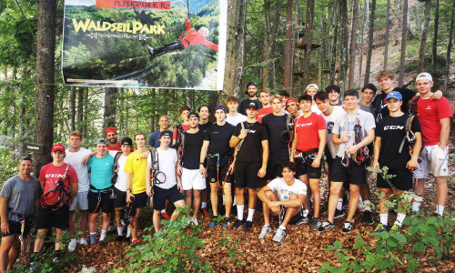 Das Future Team beim Teambuilding im Waldseilpark Tscheppaschlucht