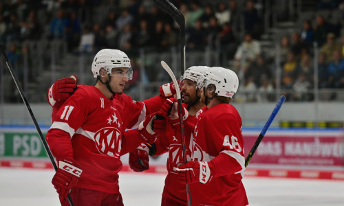 Mit acht Punkten aus vier Spielen führt Lukas Haudum aktuell die teaminterne Scorerwertung der Rotjacken in der Pre-Season an