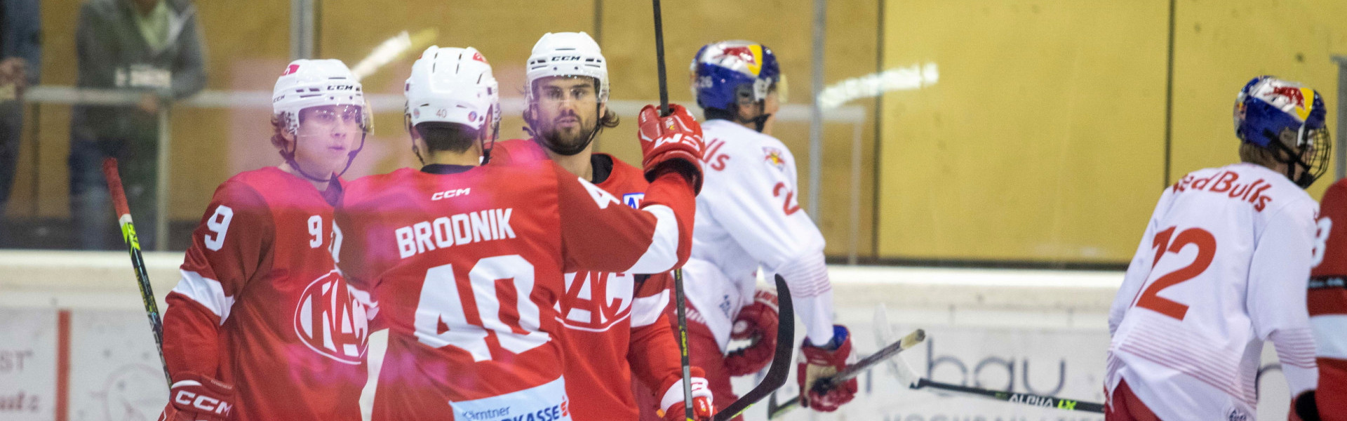 Die Sturmformation mit Maximilian Theirich, Marcel Witting und Nal Brodnik zeichnete für die beiden KAC-Treffer in der regulären Spielzeit verantwortlich