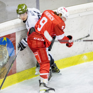 Maximilian Theirich erzielte bereits in den ersten knapp drei Minuten der Begegnung zwei Powerplay-Treffer