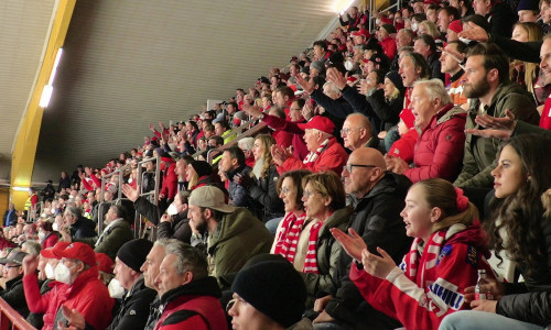 Am 7. Oktober sind Einzelkarten für fünf der ersten sechs Heimspiele des EC-KAC in der Heidi Horten-Arena verfügbar