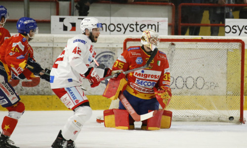 Rok Tičar verlängerte seinen Scoring Streak auch in Asiago, er punktete bislang in jedem Saisonspiel