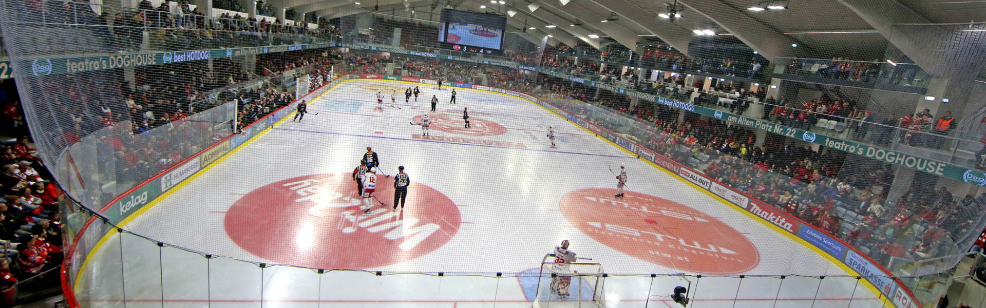 Die neue Heidi Horten-Arena bot einen famosen Rahmen für die Saison-Heimpremiere der Rotjacken