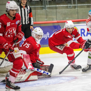 Goalie Ralf Kropiunig bot gegen Ritten eine gute Leistung