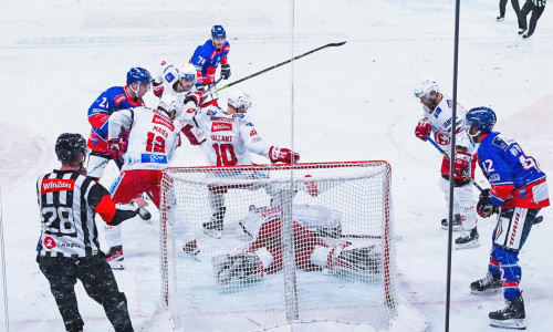 Der HC Innsbruck konnte das erste Saisonduell mit den Rotjacken mit 5:2 für sich entscheiden