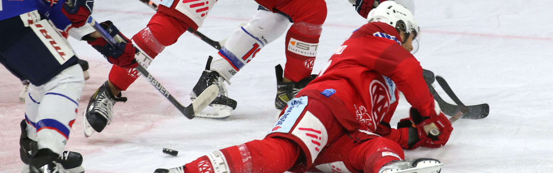 Die Rotjacken landeten im Heimspiel gegen den HC Innsbruck lediglich einen Bauchfleck