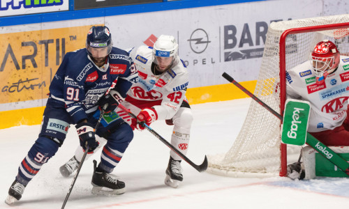 Alex Petan (AVS) und Rok Tičar (KAC), zwei der Torschützen im Duell Fehérvár AV19 gegen EC-KAC