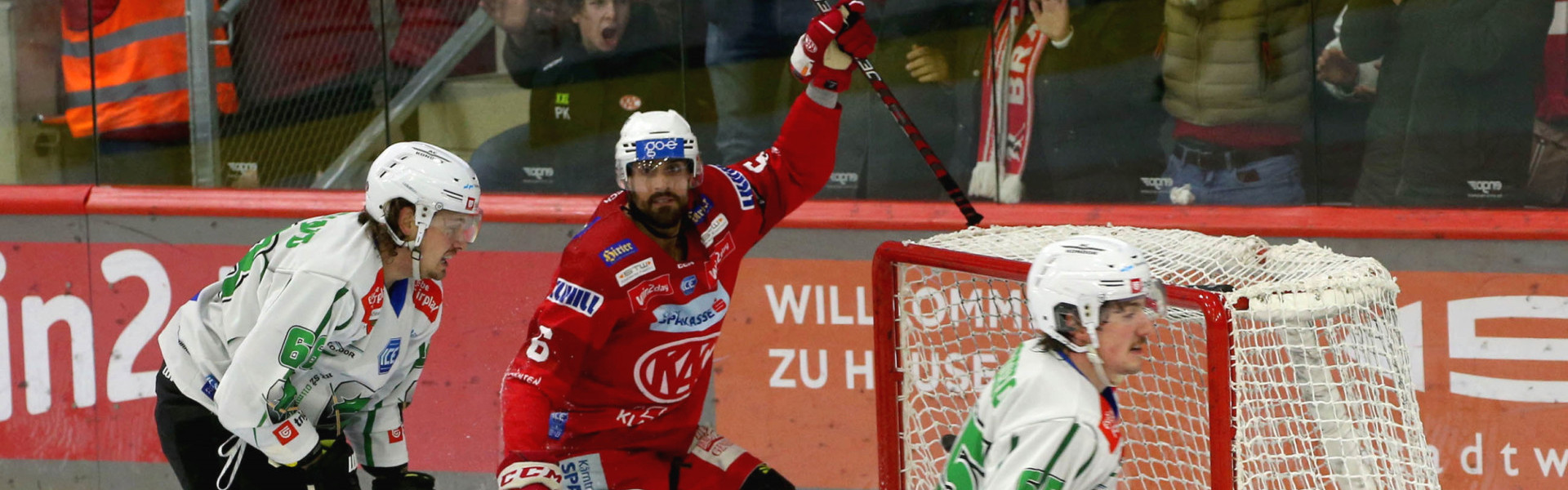 Lucas Lessio vollendete fünf Sekunden vor dem Ende der Verlängerung ein Solo zum Siegestreffer für den EC-KAC