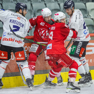 Nal Brodnik und Maximilian Theirich im Duell mit dem EC Die Adler Kitzbühel Nal Brodnik und Maximilian Theirich im Duell mit dem EC Die Adler Kitzbühel