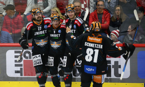 Die Black Wings Linz konnten in allen drei bisherigen Saisonduellen mit dem EC-KAC jubeln