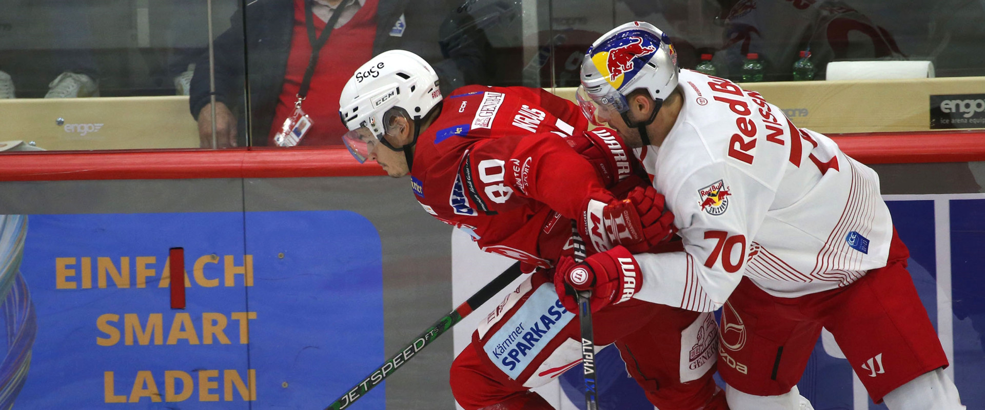 Niki Kraus und die Rotjacken treten am Sonntagabend erstmals in der laufenden Halbfinalserie gegen Meister Salzburg vor eigenem Publikum an