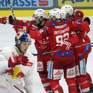 Sechs Mal durften die Rotjacken am Sonntagabend über Torerfolge jubeln Sechs Mal durften die Rotjacken am Sonntagabend über Torerfolge jubeln