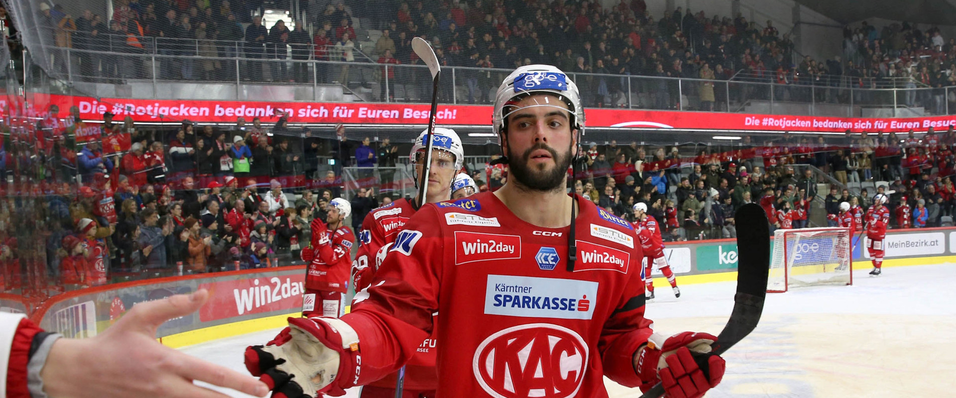 Verteidiger Steven Strong geht in seine neunte Saison beim EC-KAC