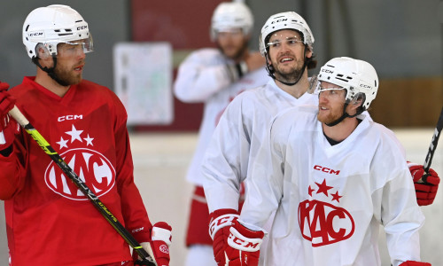 Die Kampfmannschaft des EC-KAC startet am Sonntagvormittag in das Trainingscamp 2023