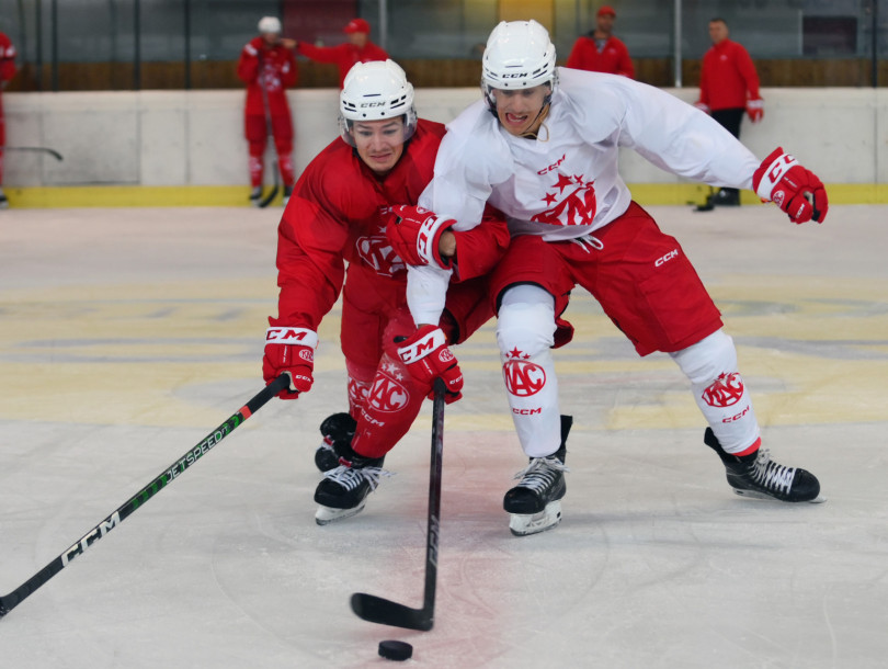 Niki Kraus (rot) und Luka Gomboc (weiß) schenkten sich keinen Zentimeter