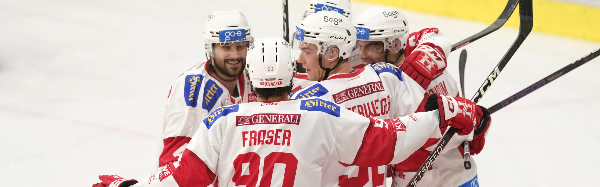 Dank eines starken Schlussdrittels durften die Rotjacken über ihren ersten Sieg in der noch jungen Saison jubeln