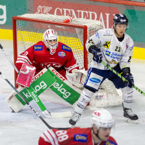 Goalie Michael Sicher musste im Heimspiel gegen Zell am See neun Mal hinter sich greifen