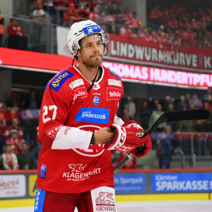 Kapitän Thomas Hundertpfund war der Mann des Abends beim Heimsieg gegen die Vienna Capitals Kapitän Thomas Hundertpfund war der Mann des Abends beim Heimsieg gegen die Vienna Capitals