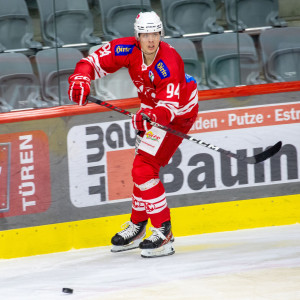 Stürmer Anže Šiftar leistete gegen Kitzbühel gleich drei Torvorlagen, allesamt Primary Assists Stürmer Anže Šiftar leistete gegen Kitzbühel gleich drei Torvorlagen, allesamt Primary Assists