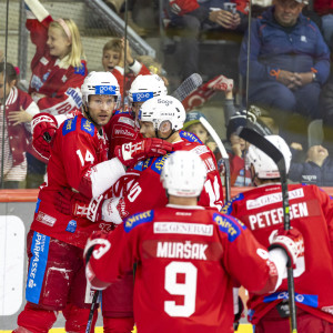 Drei Treffer der Linie rund um Jan Muršak ebneten dem EC-KAC den Weg zum vierten Heimsieg hintereinander Drei Treffer der Linie rund um Jan Muršak ebneten dem EC-KAC den Weg zum vierten Heimsieg hintereinander