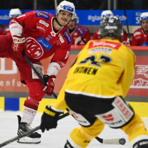 Lukas Haudum sammelte gegen den HC Pustertal einen Scorerpunkt Lukas Haudum sammelte gegen den HC Pustertal einen Scorerpunkt
