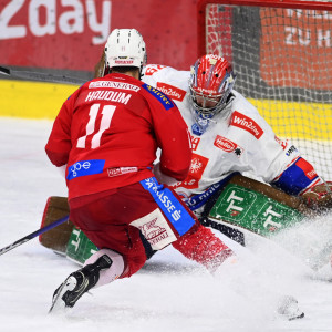 Lukas Haudum entschied das Penaltyschießen zu Gunsten des EC-KAC, indem er beide seiner Versuche verwandelte