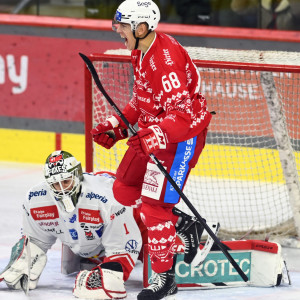 Luka Gomboc, heuer von zwei Verletzungen zurückgeworfen, sorgte mit seinem ersten Saisontreffer für die frühe KAC-Führung